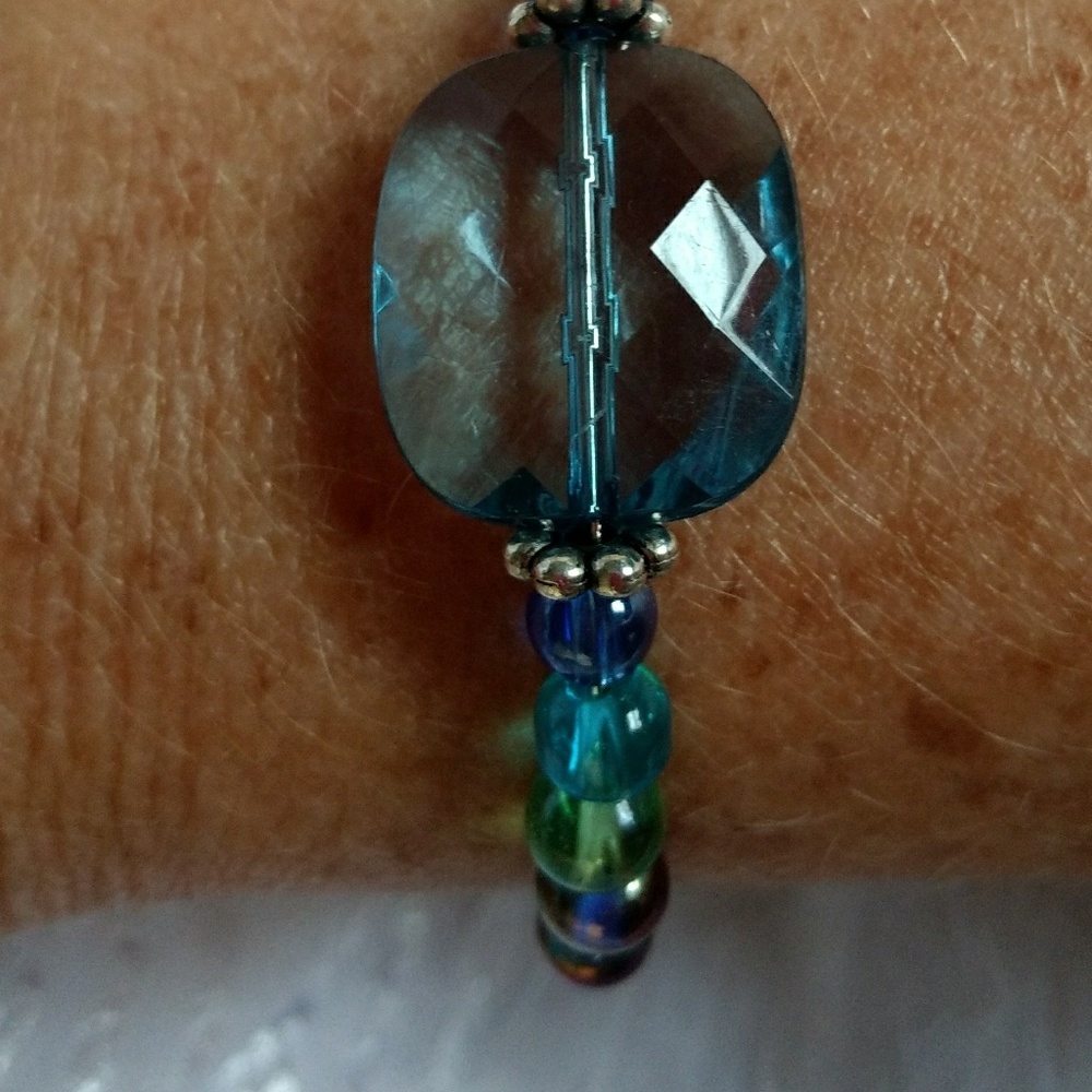 Handmade Memory Wire bracelet - Picture 2 of 4